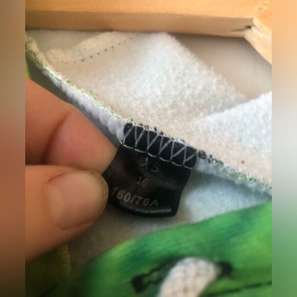 🟡 Grinch Off Brand Hoodie - Picture 3 of 4